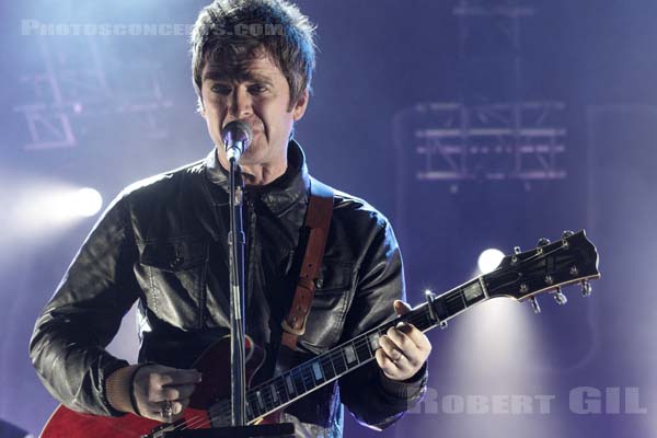 NOEL GALLAGHER'S HIGH FLYING BIRDS - 2015-06-23 - PARIS - Place de la Republique - 